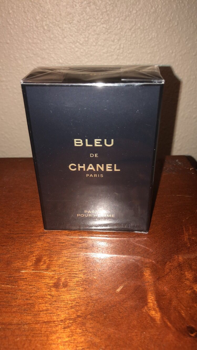 New and sealed in box Chanel Bleu parfum