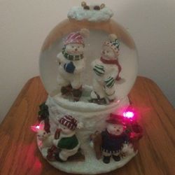 Snow Globe / Music Box