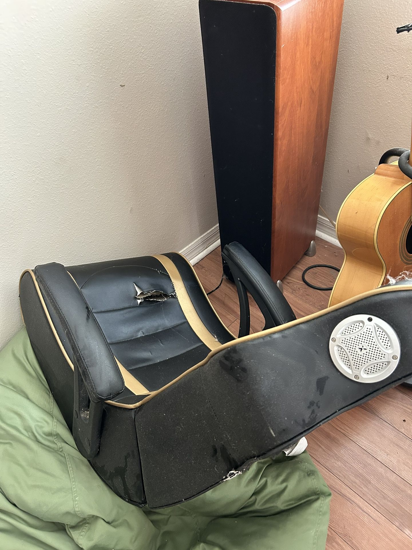 X Rocker Gaming Chair Floor