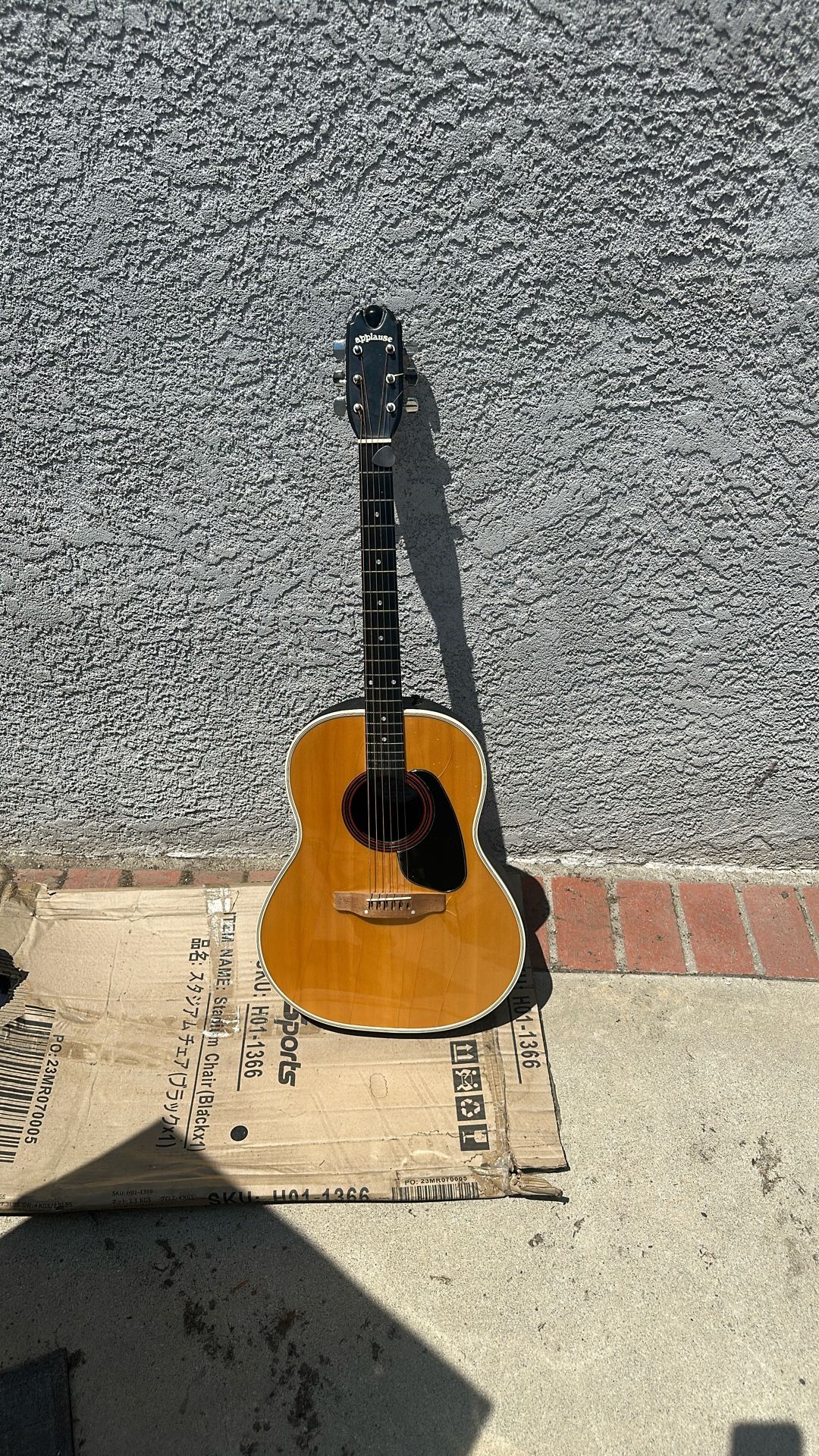 Applause USA Deep  Bowl  Guitar