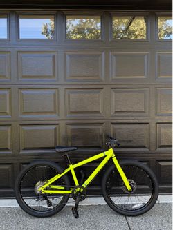 Raleigh Redux 24 Kids Hybrid Bike 24”
