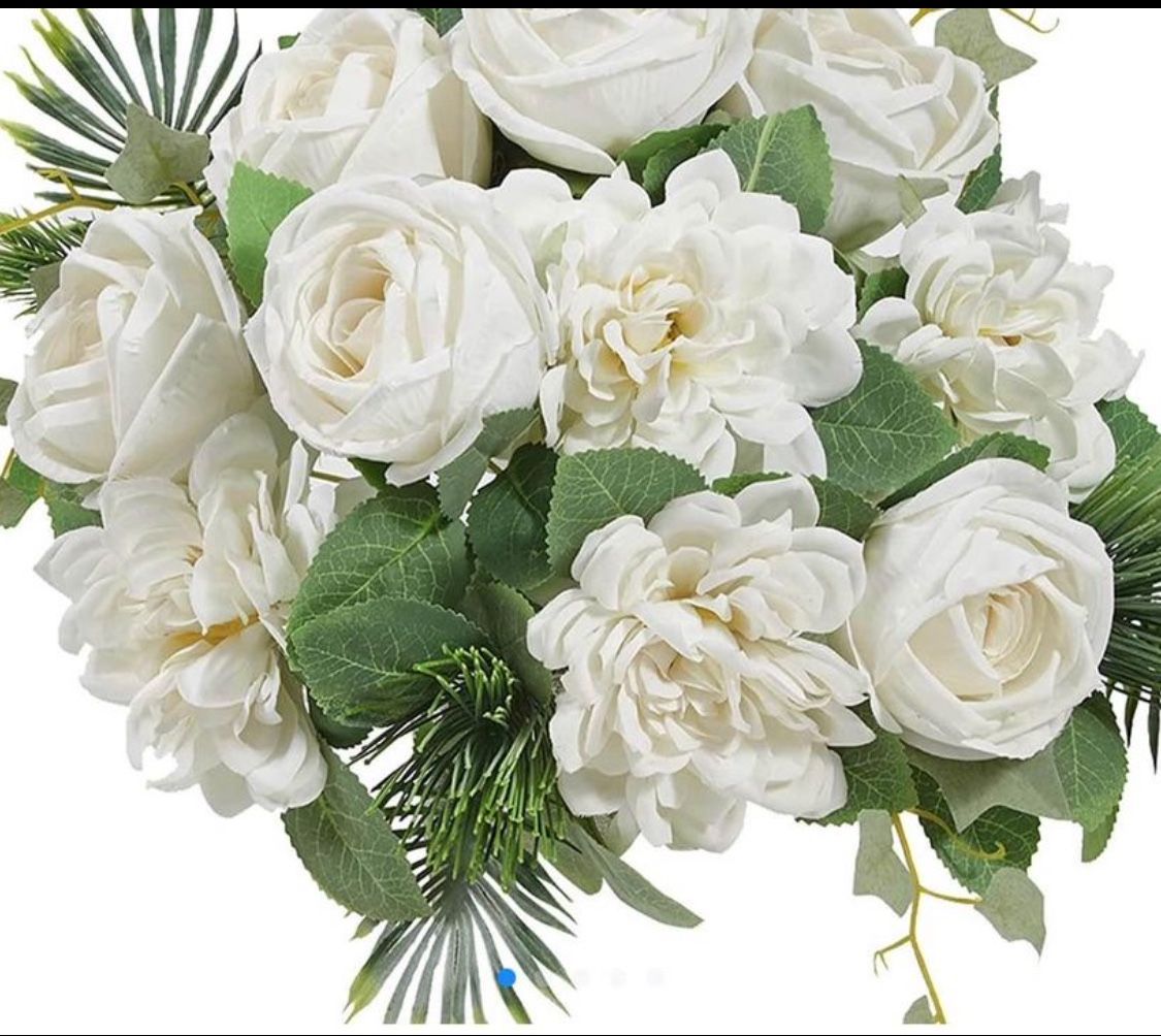 14 Artificial rose bouquet
