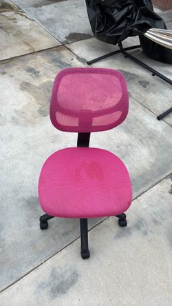 Pink desk chair