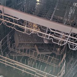 Ge dishwasher.  Unknow model