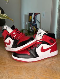 Jordan 1 Mid Bred Toe