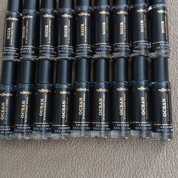 Men Pocket Size Bath And Body Works Cologne  9 Bucks Each 