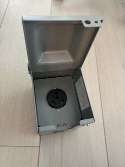 30-Amp 125V Power Outlet Receptacle for RV (New)