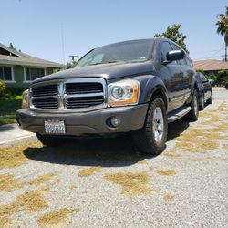 2004 Dodge Durango(need gone make me an offer)