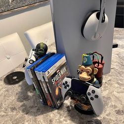 PlayStation 5 (PS5) - Like New
