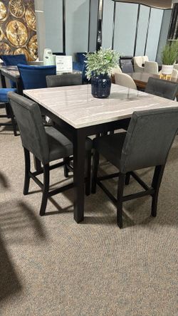 Olivia 🎉 brand new/ modern/luxury 🌼  Dining Table and Chairs