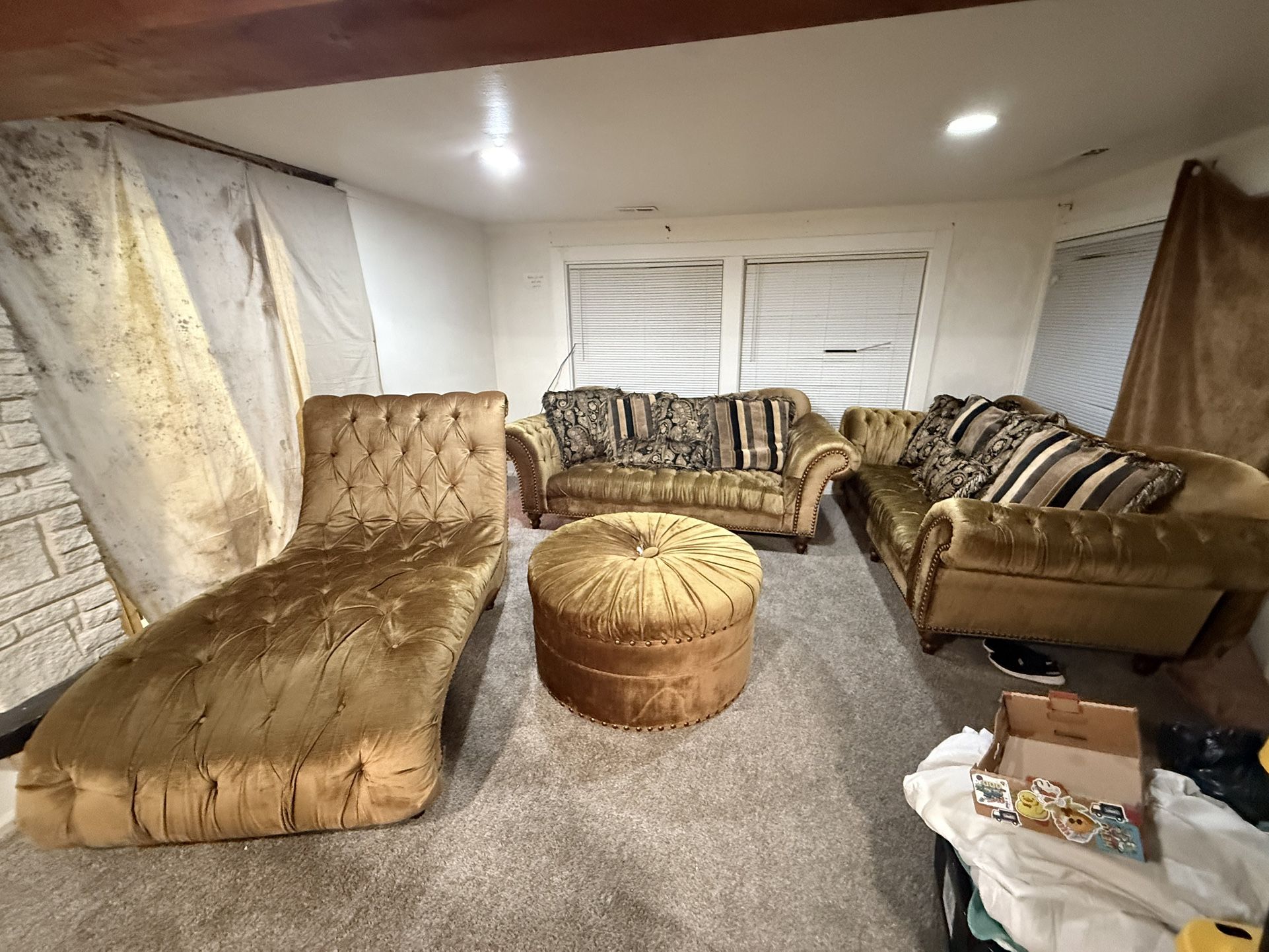 Couch set (Read Description )