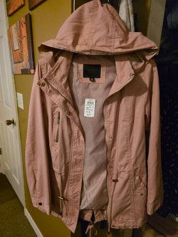 Miss London, rose jacket