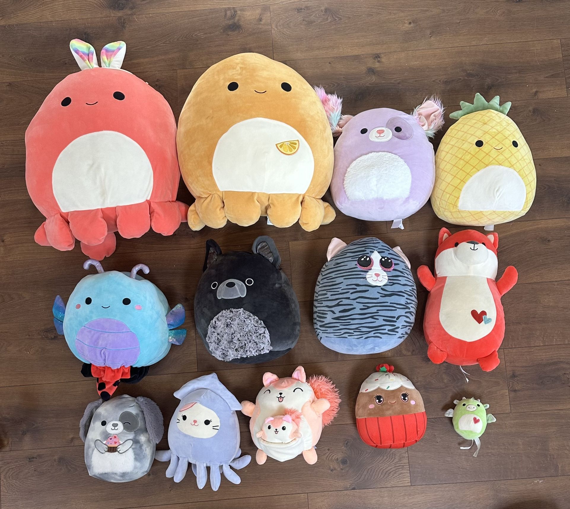 Large Lot Of Pristine Squishmallows