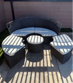 Free daybed on curb address below!