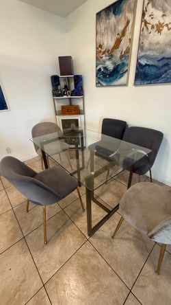 Glass dinning table for 6 with chairs