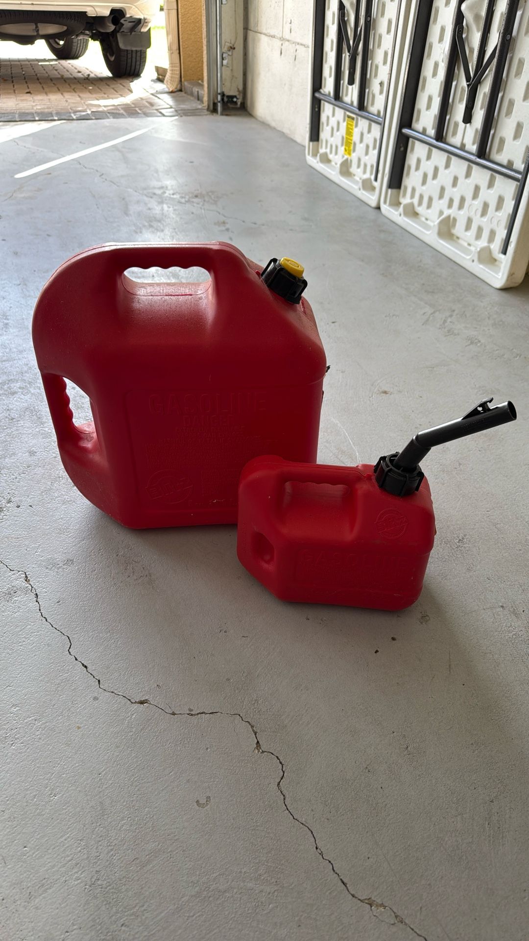 Blitz 5 Gal And 1 Gal Gasoline Container 