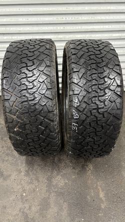 2 VENOM TIRES 37x13.50r26