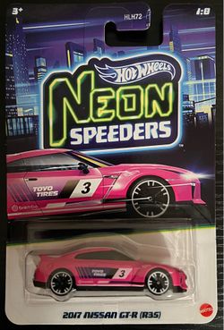 Hot Wheels (2017 Nissan GTR) Pink