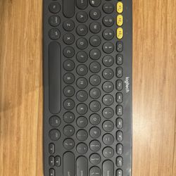 Logitech K380 Multi-Device Bluetooth Keyboard – Dark Gray