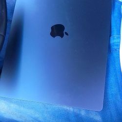 MacBook M4 Max 16