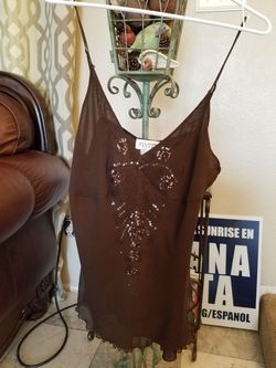 Allison Taylor blouse size large.