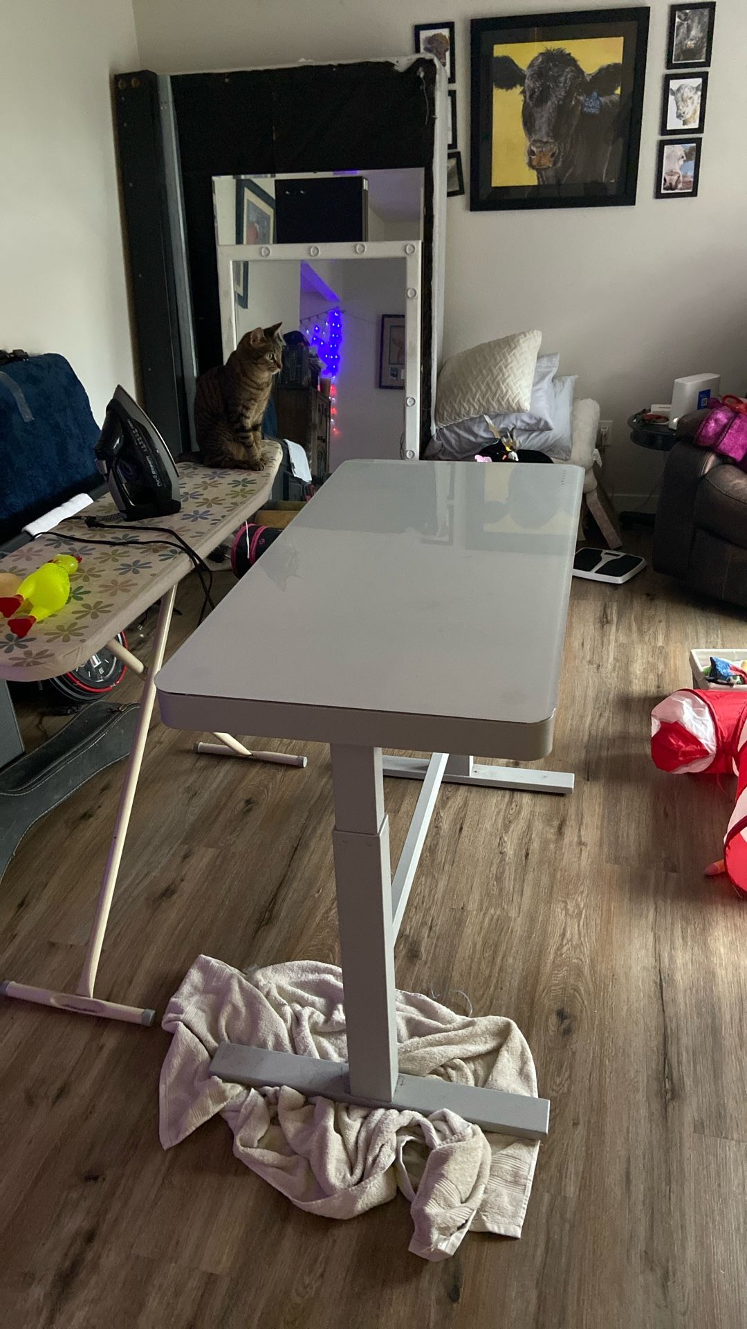 Standing Electric Table