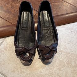 Burberry Flats 