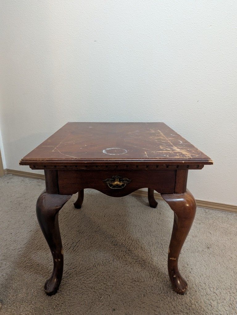 Free Side Table