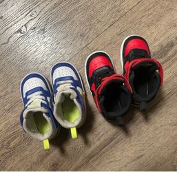 Nikes size 7c and 8c $40