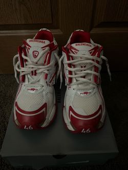 Balenciaga runners