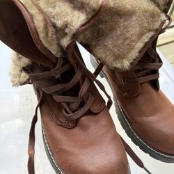 Faux Fur Lined Hiking Boots - Women’s Size 10
