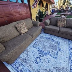 Beautiful Set 2 Couch Totally Deep Clean Good Condition 