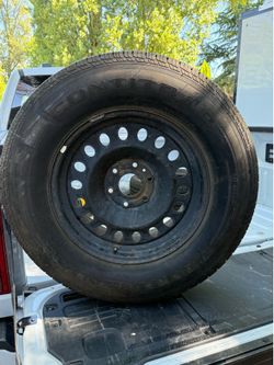 Spare tire 275 70 18