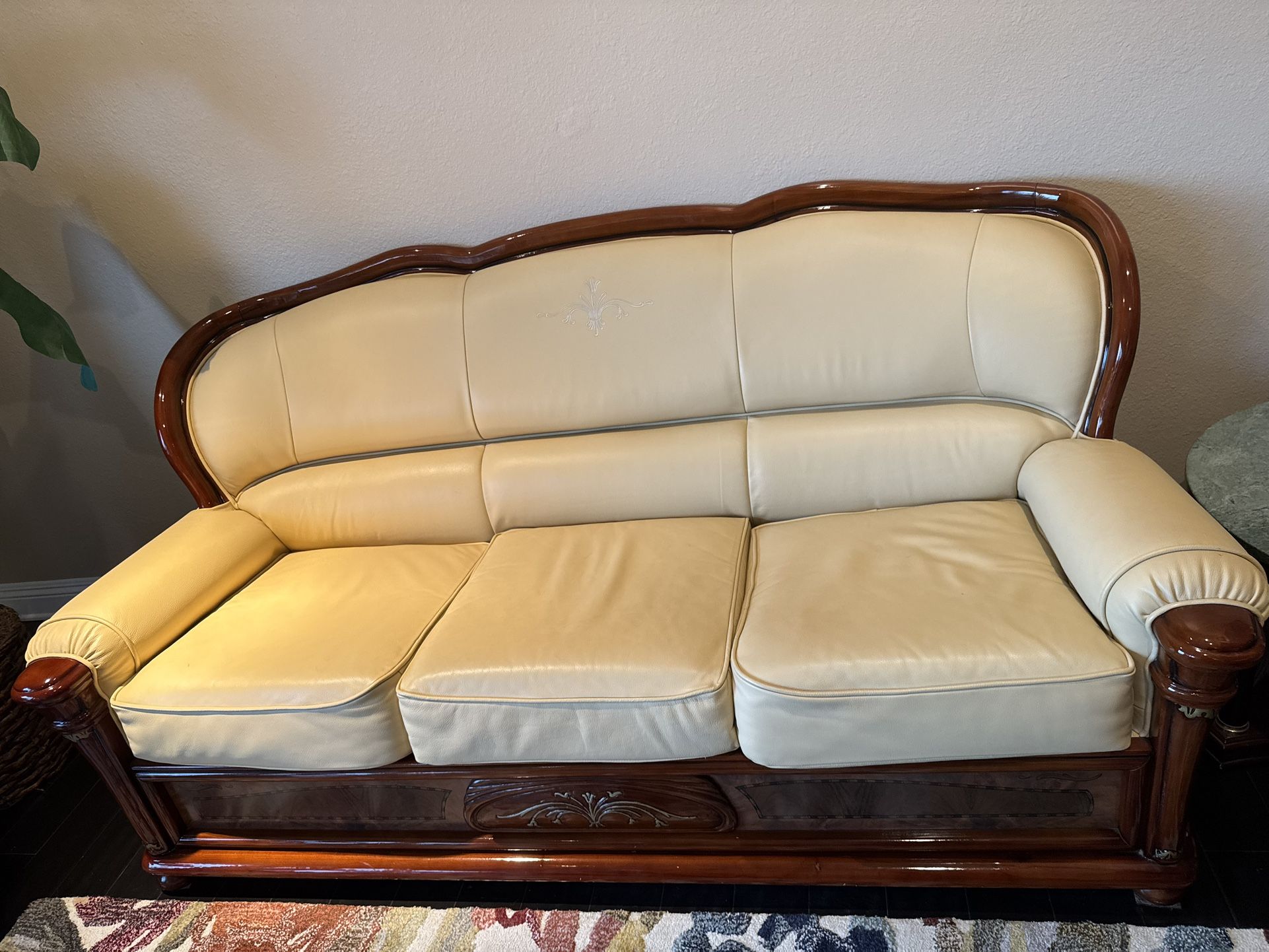 4pc Leather Sofa Set