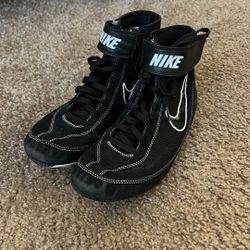 wrestling shoes and headgear