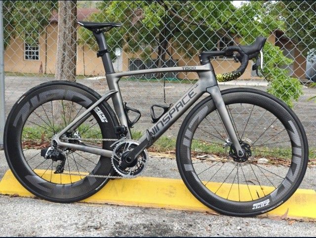 Winspace T1500 Road Bike
