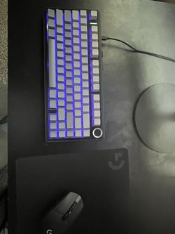 Selling mousepad/mouse and keyboard