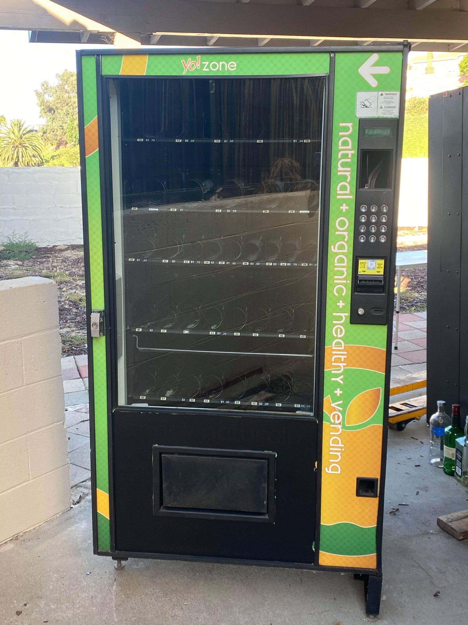 AMS SENSIT III combo vending machine