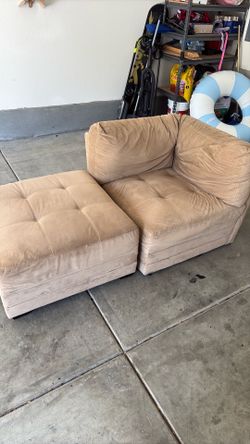 Love seat/couch
