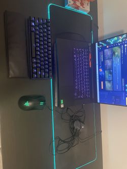 Mini/ Portable Gaming Laptop Set Up.