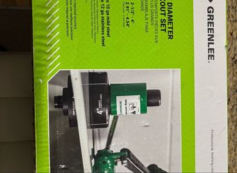 Greenlee knockout set 2-1/2-4”