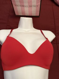 Victoria’s Secret t-shirt lightly lined 32 B