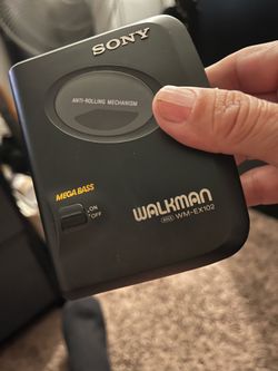 SONY® WM-EX102 CASSETTE PLAYER