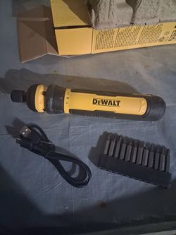 DeWalt Cordless Screwdriver Set