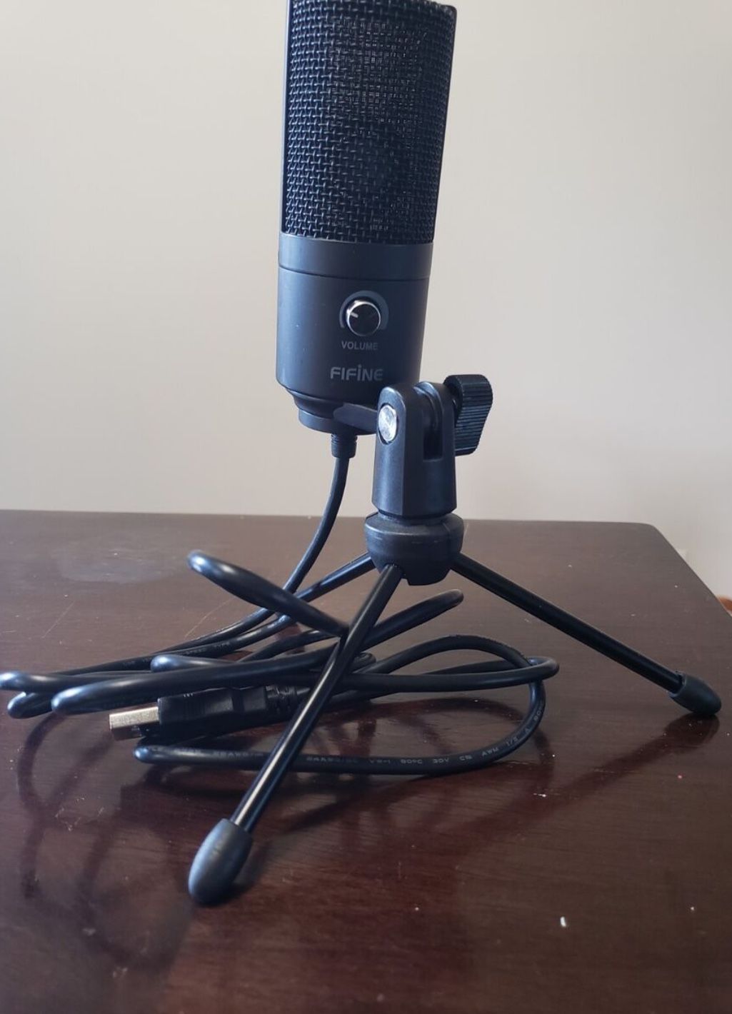 Fifine Professional T669 Usb Condenser Microphor with Arm Stand Mic for Pc Suitable Studio Recordin Singing