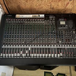 Yamaha MGP24X 24-channel Mixer with effects