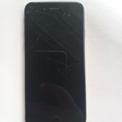 IPhone 6 Cracked Screen 
