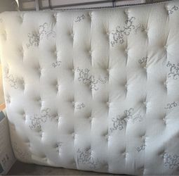 Good free mattress Queen