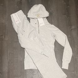 Lululemon Scuba Full-Zip Hoodie Set Light Grey / Gold Zipper - (Size 6 Small)