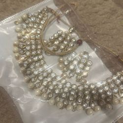 Traditional Jewelery Set